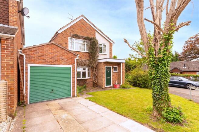 4 bed property, in Antrobus Close, £500,000