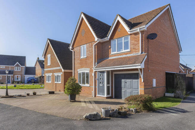 4 bed property, in Willow Lane, £539,950