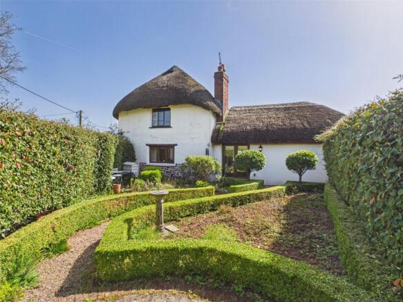 4 bed property, in Sampford Courtenay, £700,000