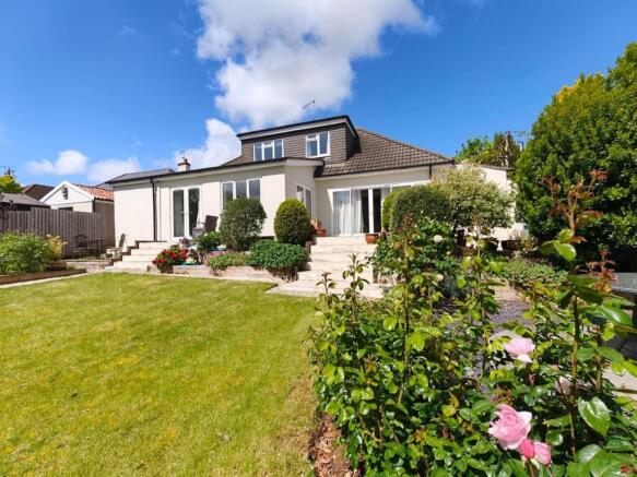 5 bed property, in Highmore Road, £675,000