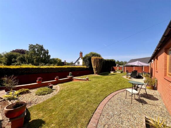3 bed property, in Church Road, £450,000