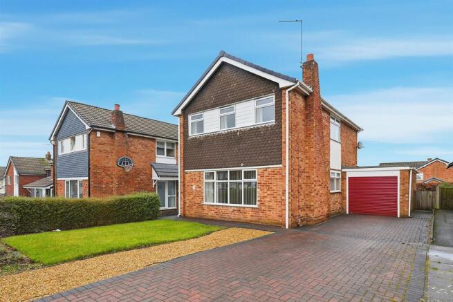 4 bed property, in Ullswater, £380,000