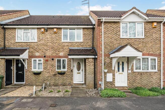 2 bed property, in Novello Way, £450,000