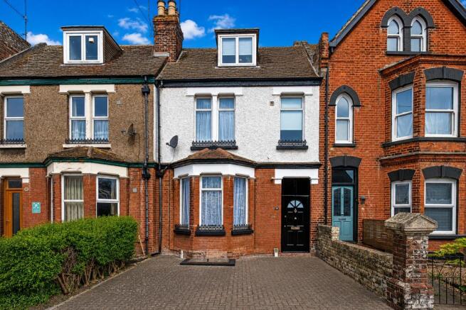 4 bed property, in Ramsgate Road, £425,000