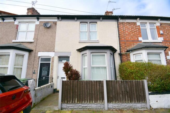 2 bed property, in Mossy Bank Road, £150,000