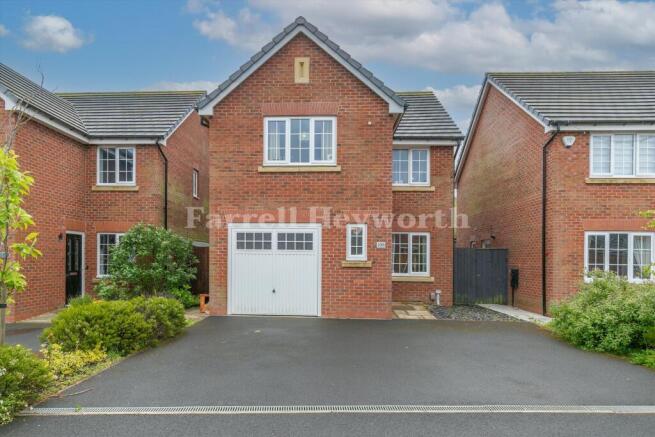 4 bed property, in Harvester Drive, £310,000