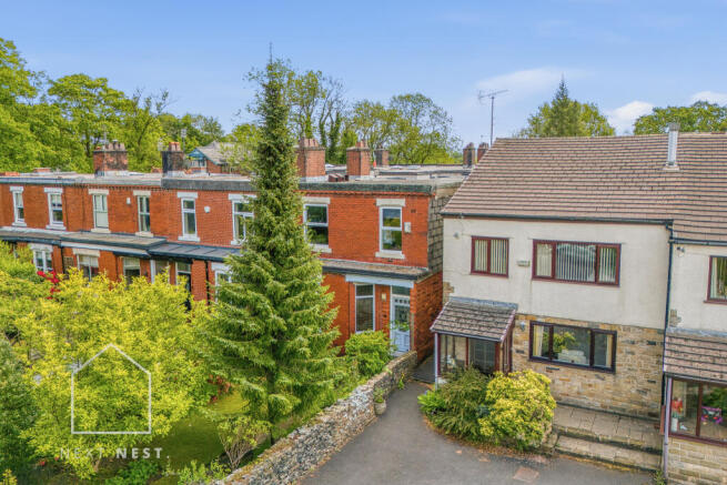 4 bed property, in Bagslate Moor Road, £375,000