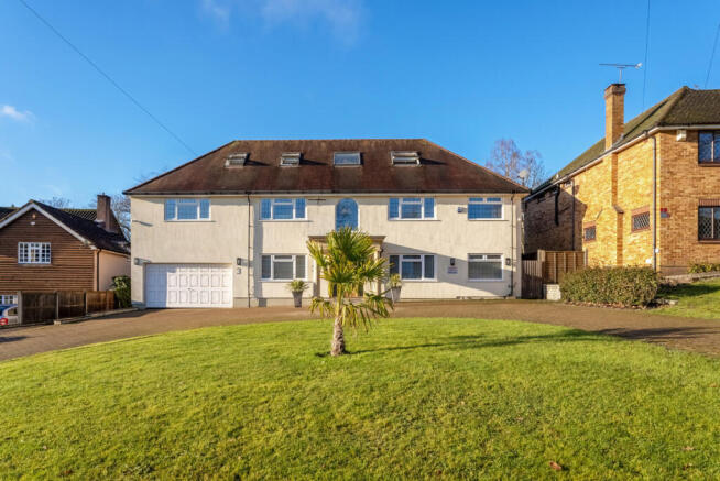 6 bed property, in Pine Grove, £2,500,000