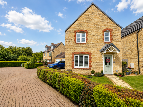4 bed property, in Fitzgerold Avenue, £425,000