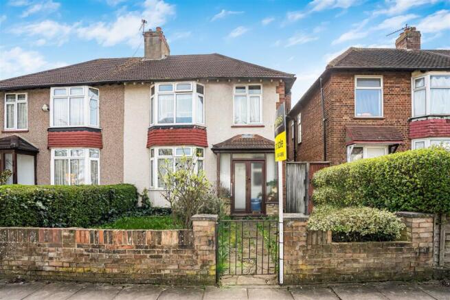 3 bed property, in East Lane, £565,000