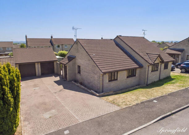2 bed property, in Springfield, £385,000