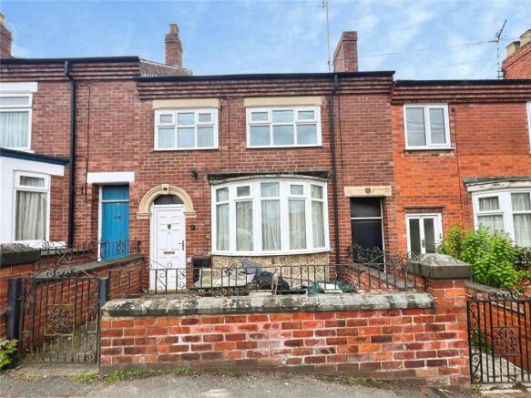 4 bed property, in Holbrook Street, £180,000