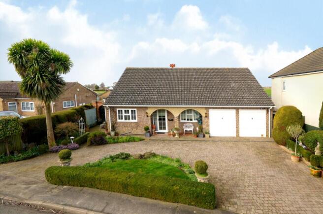 3 bed property, in 31 Stockhouse Lane, £350,000