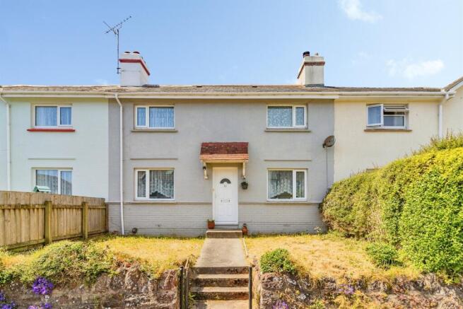 3 bed property, in Willicombe Road, £230,000