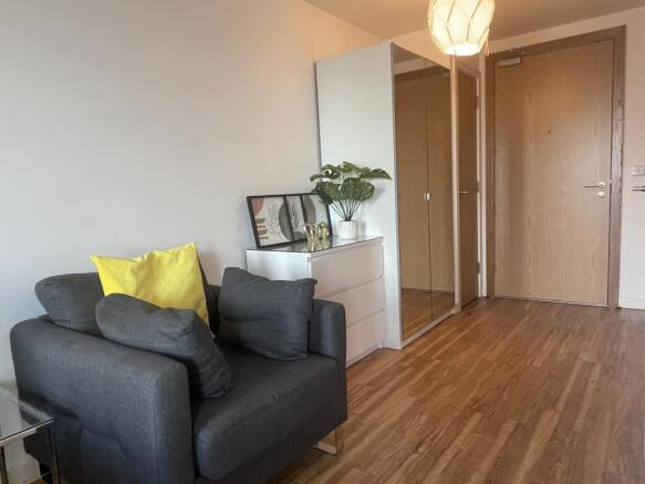 Studio, in Michigan Avenue, £125,000