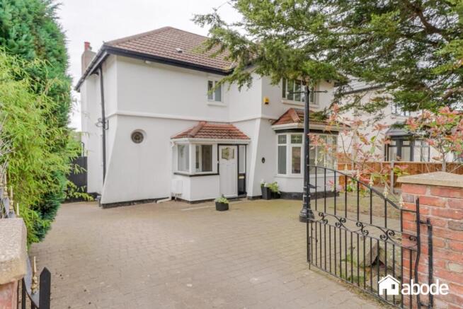 4 bed property, in Grange Lane, £550,000