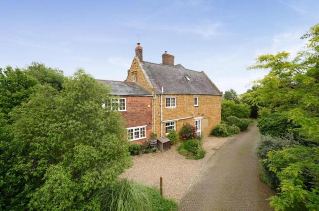 4 bed property, in East Street, £700,000