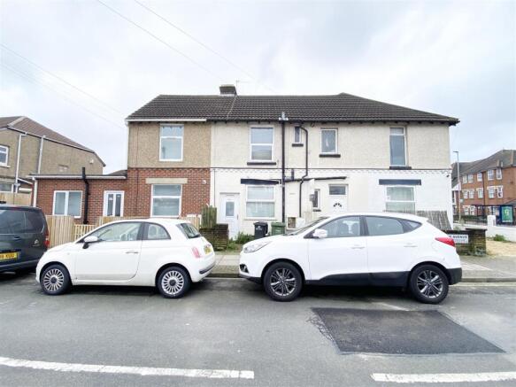 1 bed property, in Copnor Road, £149,995