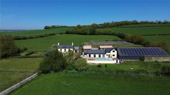 6 bed property, in Burlescombe, £980,000