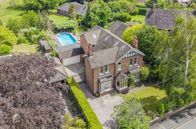 5 bed property, in Wistaston Road, £885,000