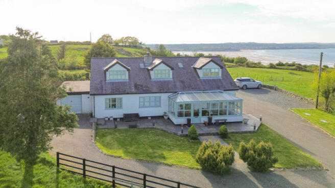 5 bed property, in Off Allt Bron Philip, £975,000