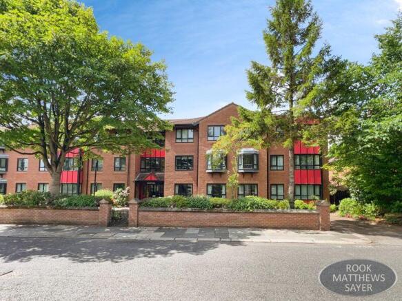 2 bed property, in Adderstone Crescent, £155,000