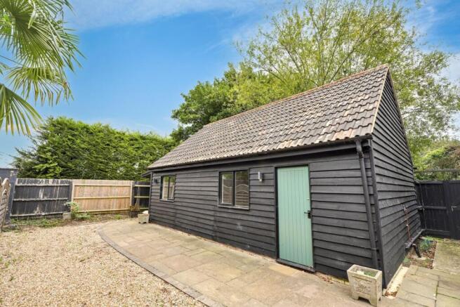 2 bed property, in Warmans Barn Cottages, £199,995
