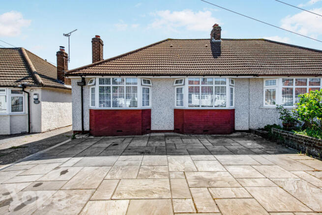 2 bed property, in Francis Avenue, £475,000
