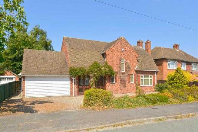 4 bed property, in 56 Grange Road, £635,000