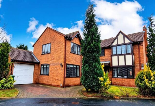 5 bed property, in 24 Gleneagles, £400,000