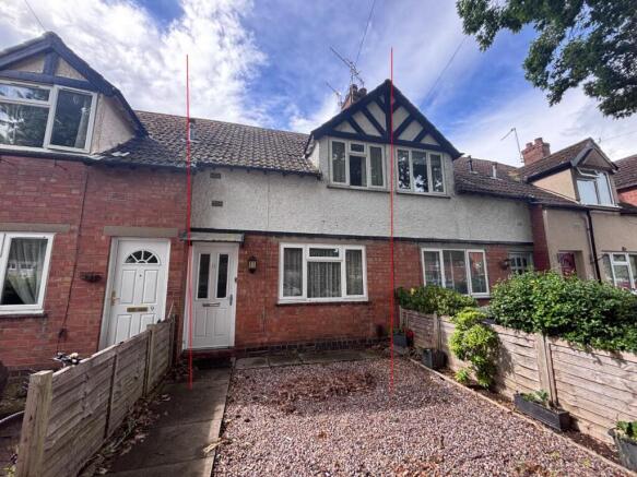 2 bed property, in Oak Road, £280,000