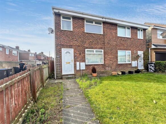 3 bed property, in Woodbine Road, £130,000