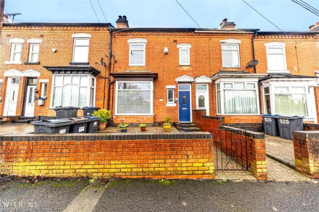 2 bed property, in Yew Tree Lane, £220,000