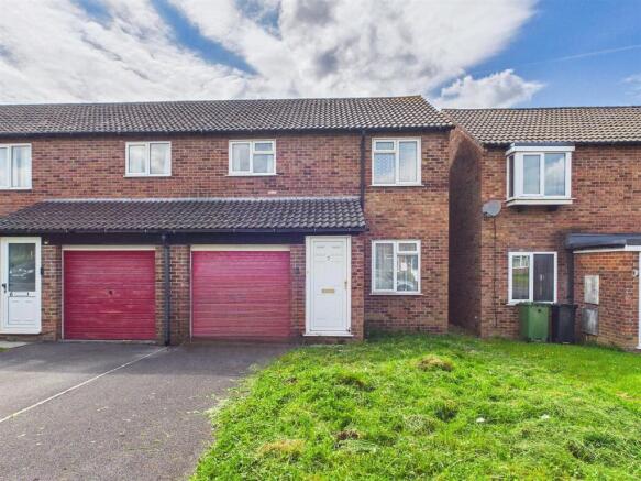 3 bed property, in Charles Avenue, £225,000