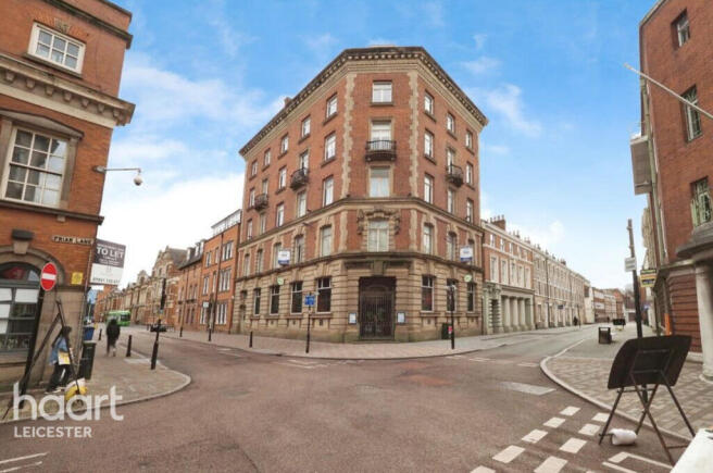 2 bed property, in Berridge Street, £150,000