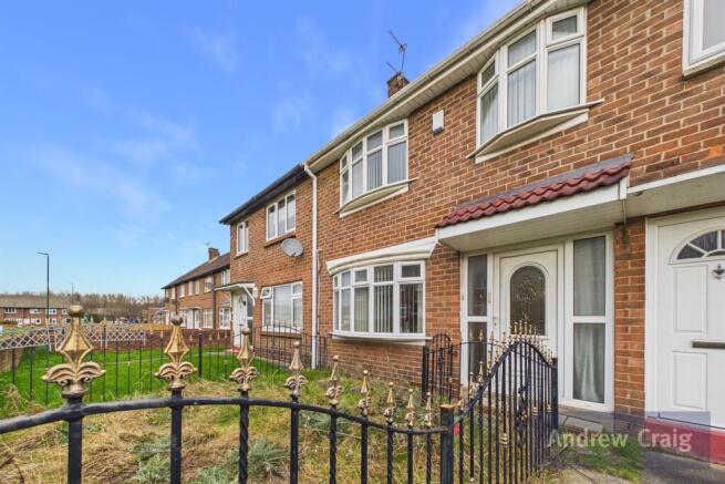 3 bed property, in Sandiacres, £110,000