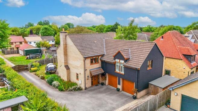 4 bed property, in Mill Lane, £735,000