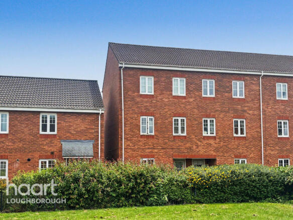 4 bed property, in Stableford Close, £240,000