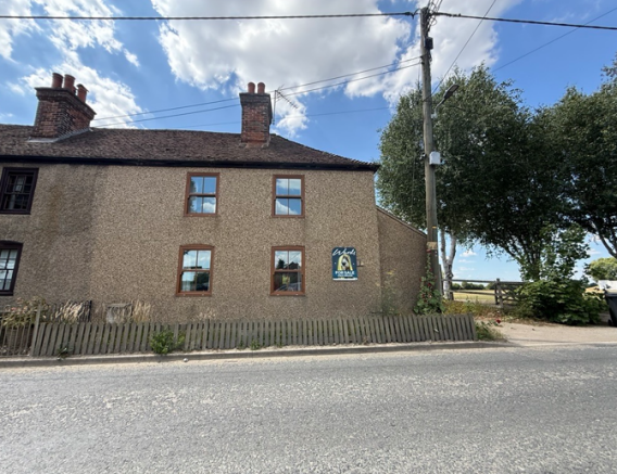 2 bed property, in North Street, £240,000