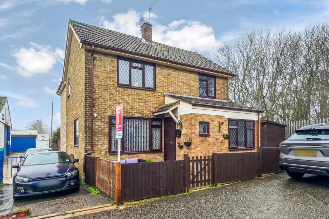 4 bed property, in Cadmore Lane, £525,000