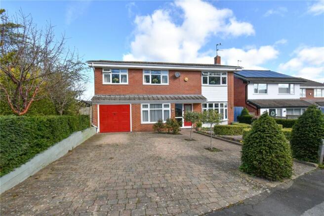 4 bed property, in Covertside, £475,000