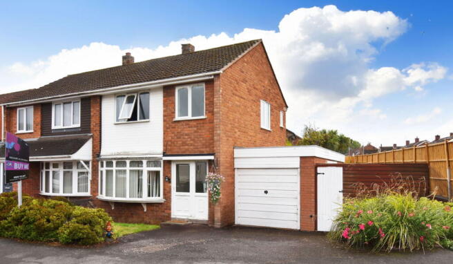 3 bed property, in Granville Drive, £270,000