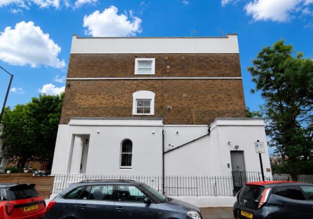 3 bed property, in 84A Elgin Avenue, £650,000