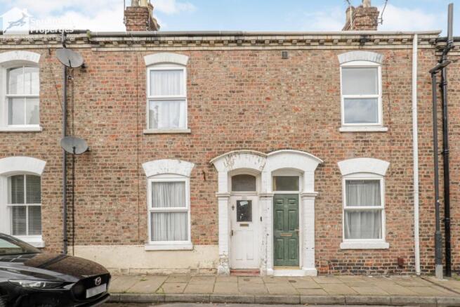2 bed property, in Charlton Street, £290,000