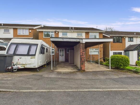 3 bed property, in Clough Fold Road, £275,000