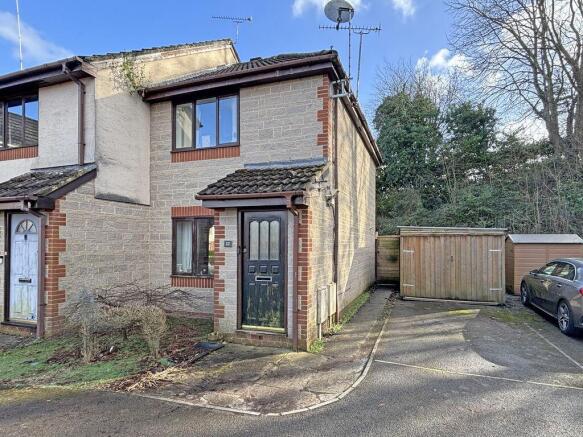 2 bed property, in Walkers Gate, £185,000