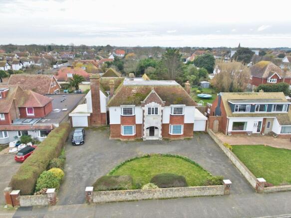 6 bed property, in Royal Esplanade, £1,000,000