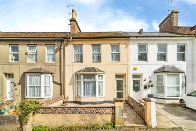 3 bed property, in Conway Road, £275,000