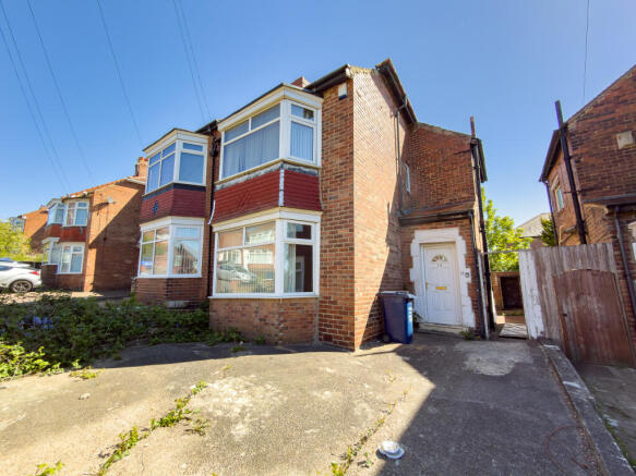 2 bed property, in 12 Coventry Gardens, £30,000