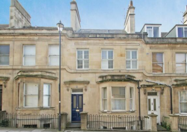 2 bed property, in Charlotte Street, £495,000